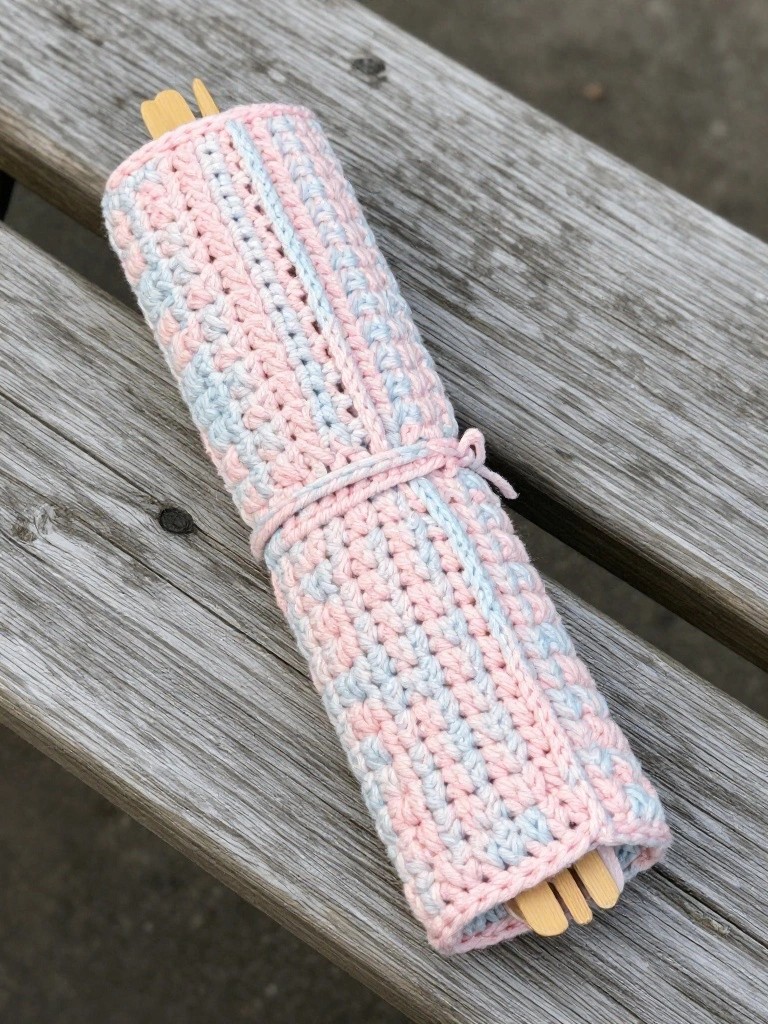 Roll-Up Hook Organizer