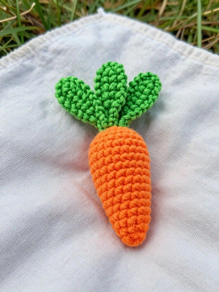 Mini Crochet Carrots From Scrap Yarn